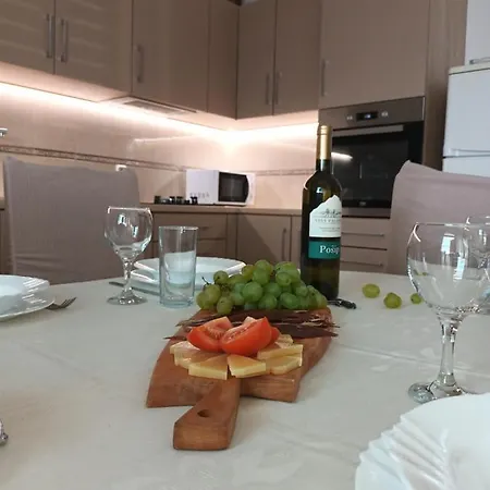 Ljube Apartman *