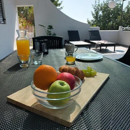 Ljube Apartamento